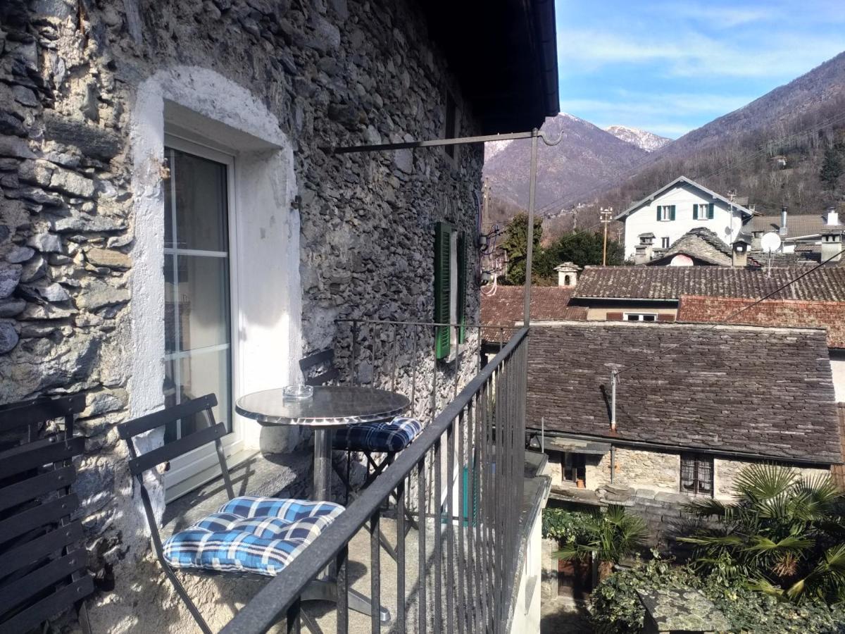 Appartement "Casa Luigi" Intragna Eksteriør billede